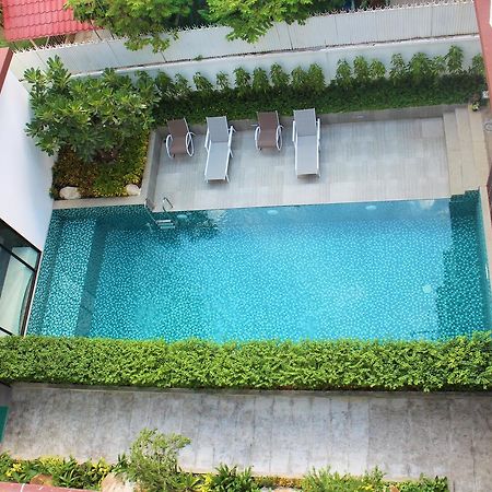 De Ninth Boutique Hotel & Spa プノンペン エクステリア 写真
