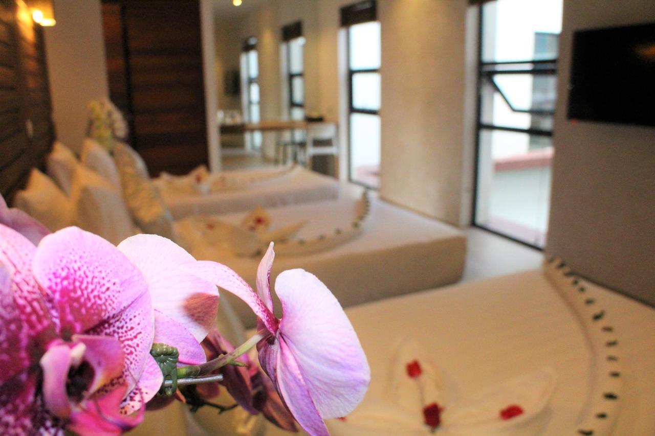 De Ninth Boutique Hotel & Spa プノンペン エクステリア 写真
